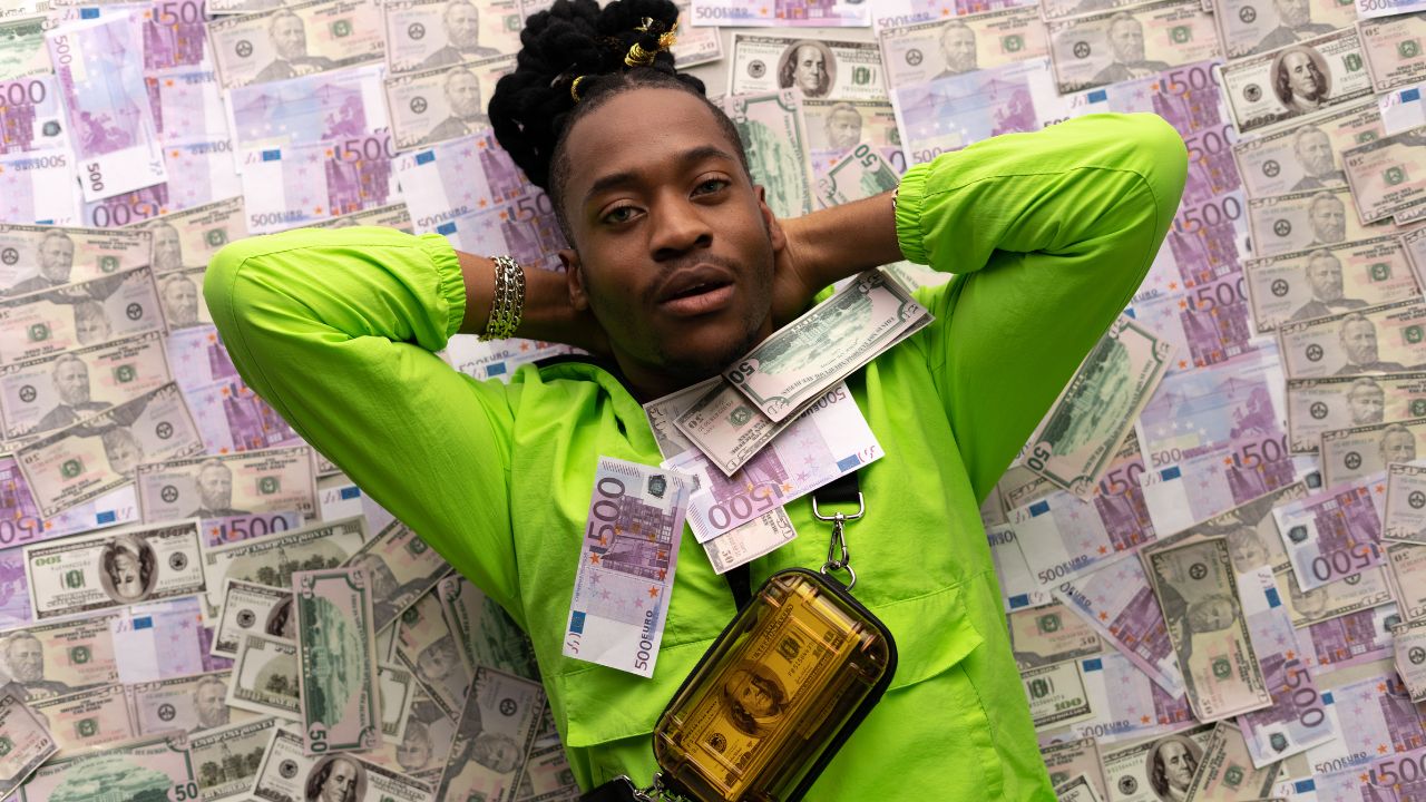 5 Zodiac Signs Destined to Attract Wealth and Luck This Year